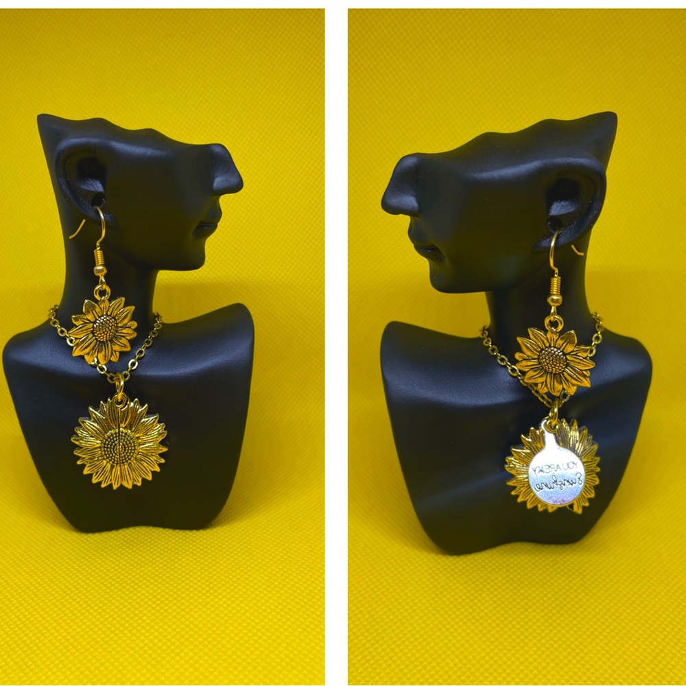 🌻Sunflower necklace with matching earrings🌻